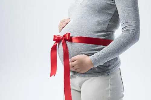 代孕一个孩子大概多少钱|三明一商业机构为男性提供代孕服务被查：最低60万，